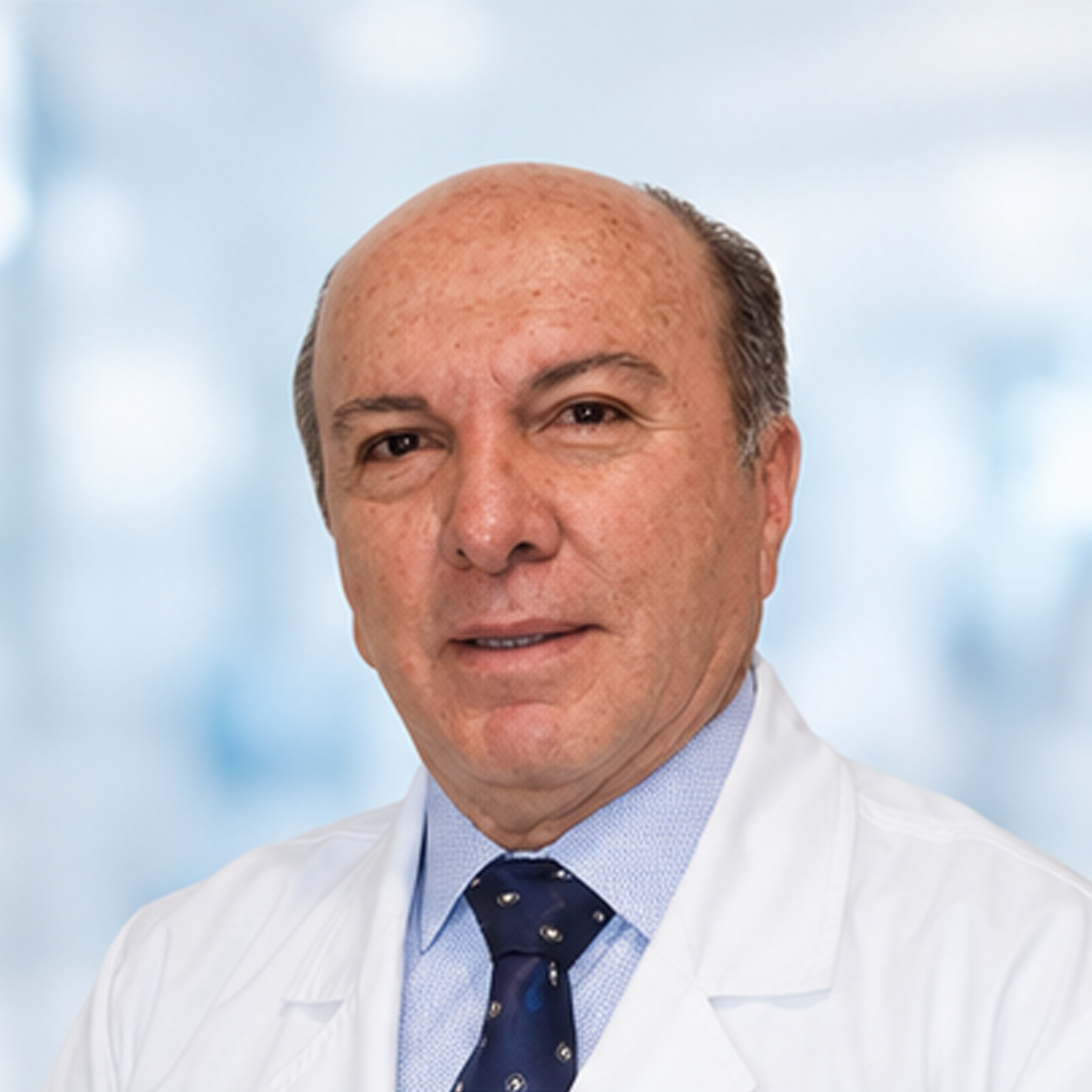 Dr. Emilio Mont